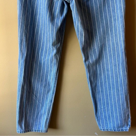 American Eagle Jeans Womens Size 8 Striped Mom Jean Medium Wash Denim High Rise - Picture 3 of 14
